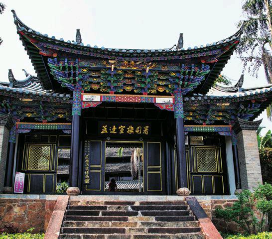 中國普洱茶產業集團生產的傣王陳韻作為泰國皇室成員御用產品